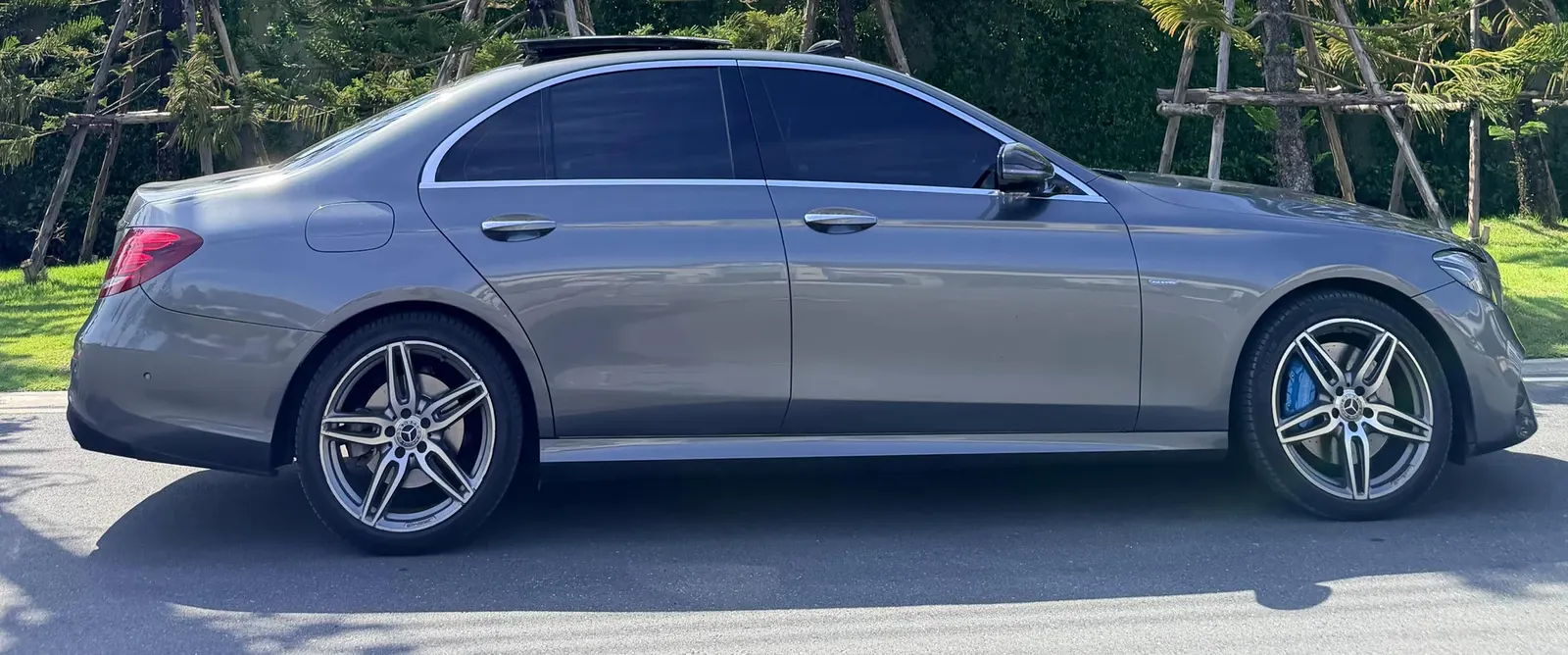 Mercedes-Benz E350e, operator-supplied photograph